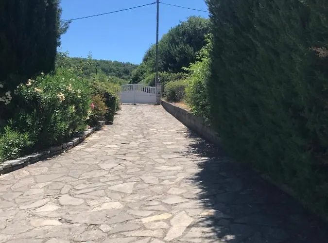 Δωμάτια σε οικογενειακή κατοικία Prive Cazilhac (Herault)